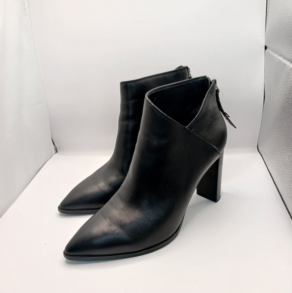 PAIGE Shoes - Paige Black Kenna Ankle Heel Booties Sz 7 Womens Leather Point Toe